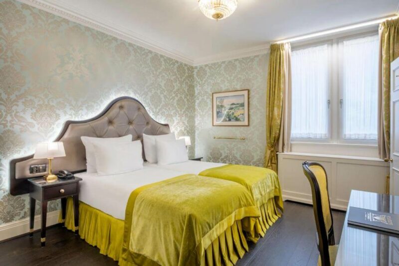 stanhope hotel by thon classic twin bed